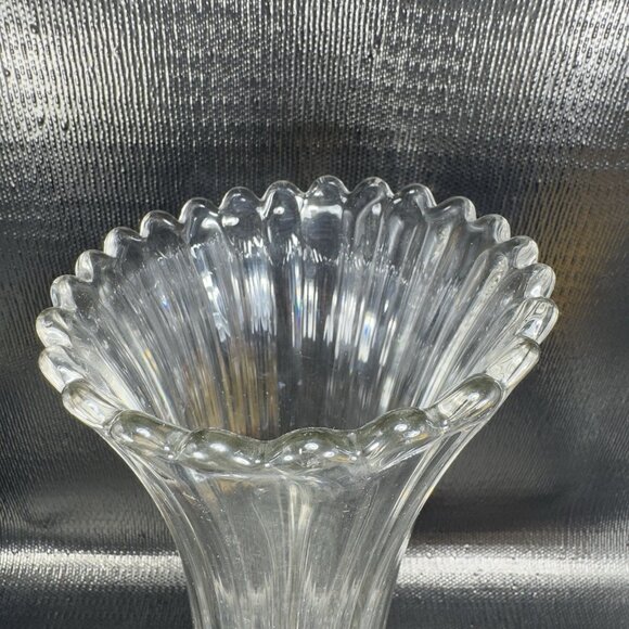 Vintage Clear Swung Stretch Glass Vase Vessel Tall Manganese 365nm Green UV Glow - Picture 9 of 16